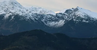Tatry: trudne warunki w wyższych partiach gór; ostrzeżenie przed oblodzeniami