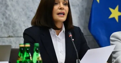 Sroka: Pegasus działał bez wymaganej akredytacji, dane trafiały za granicę